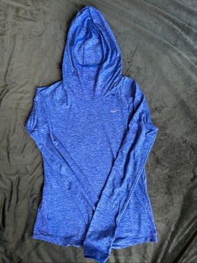Nike Women’s Blue Hooded Long-Sleeve Dri-Fit Size Small